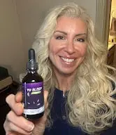Customer reviewing Yu Sleep supplement